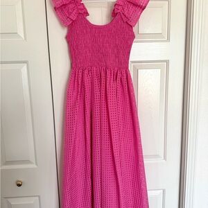 Chic Fuchsia Formal Dress with Ruffle Accents